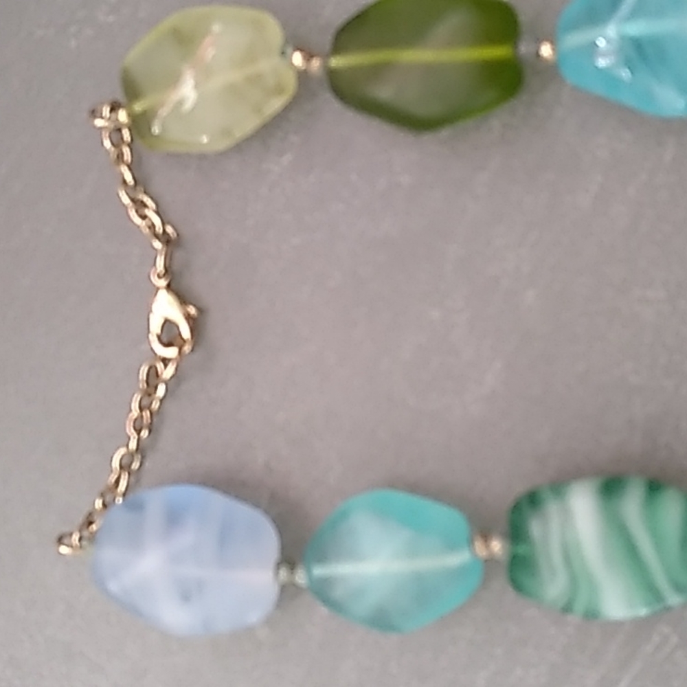 Vintage, Necklace, 16inches, Colors, Turquoise, Green and Blue Stones - Picture 3 of 3